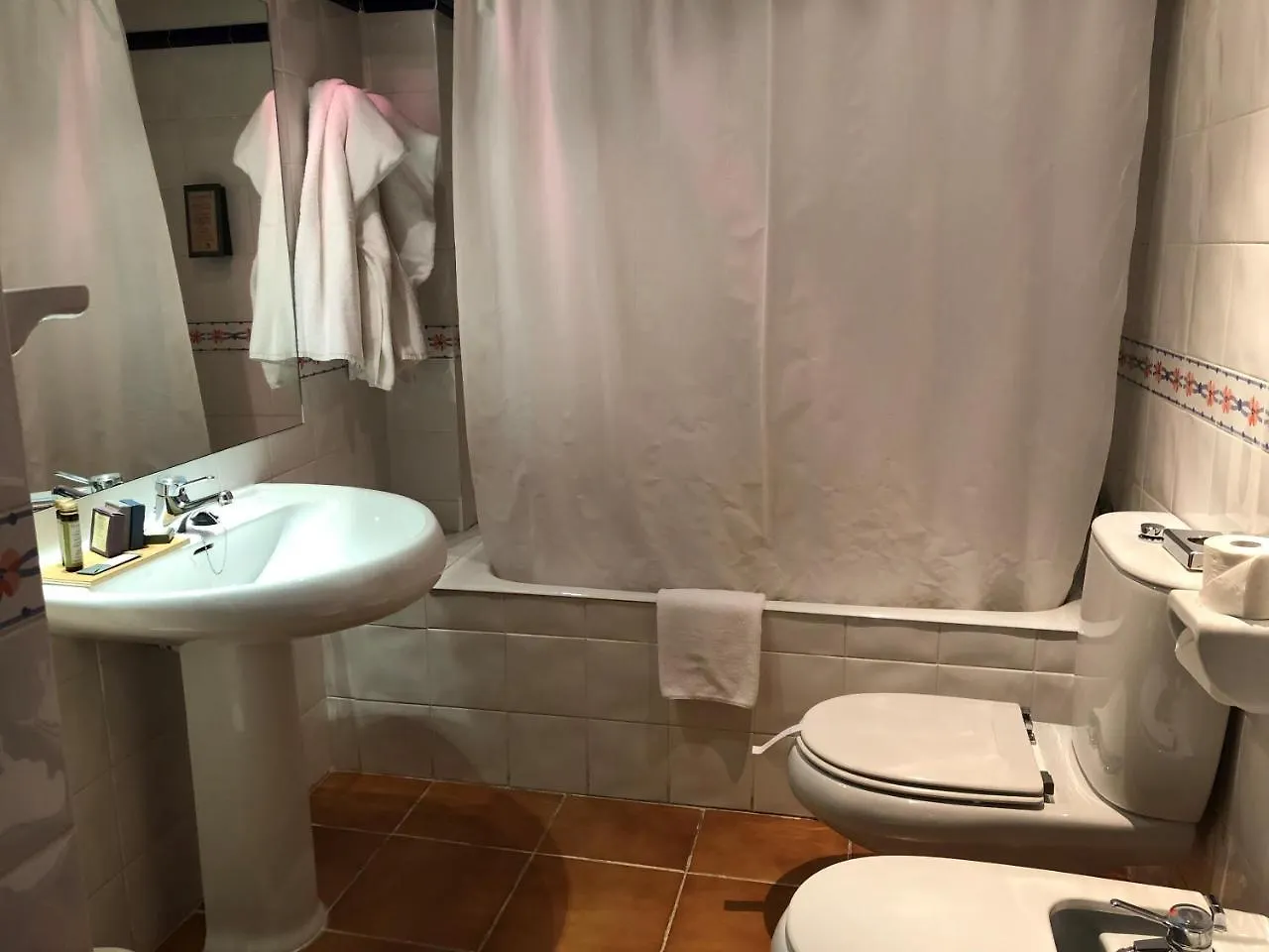 Hotel Yoy Tredos 4*,  Spain
